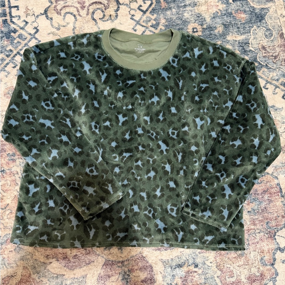 aerie Olive Green Fuzzy Leopard Print Long Sleeve Tee